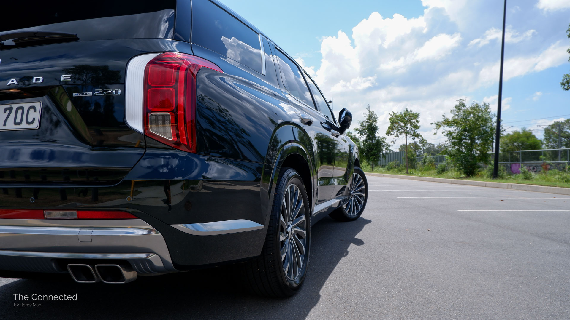 Hyundai Palisade Highlander rear profile