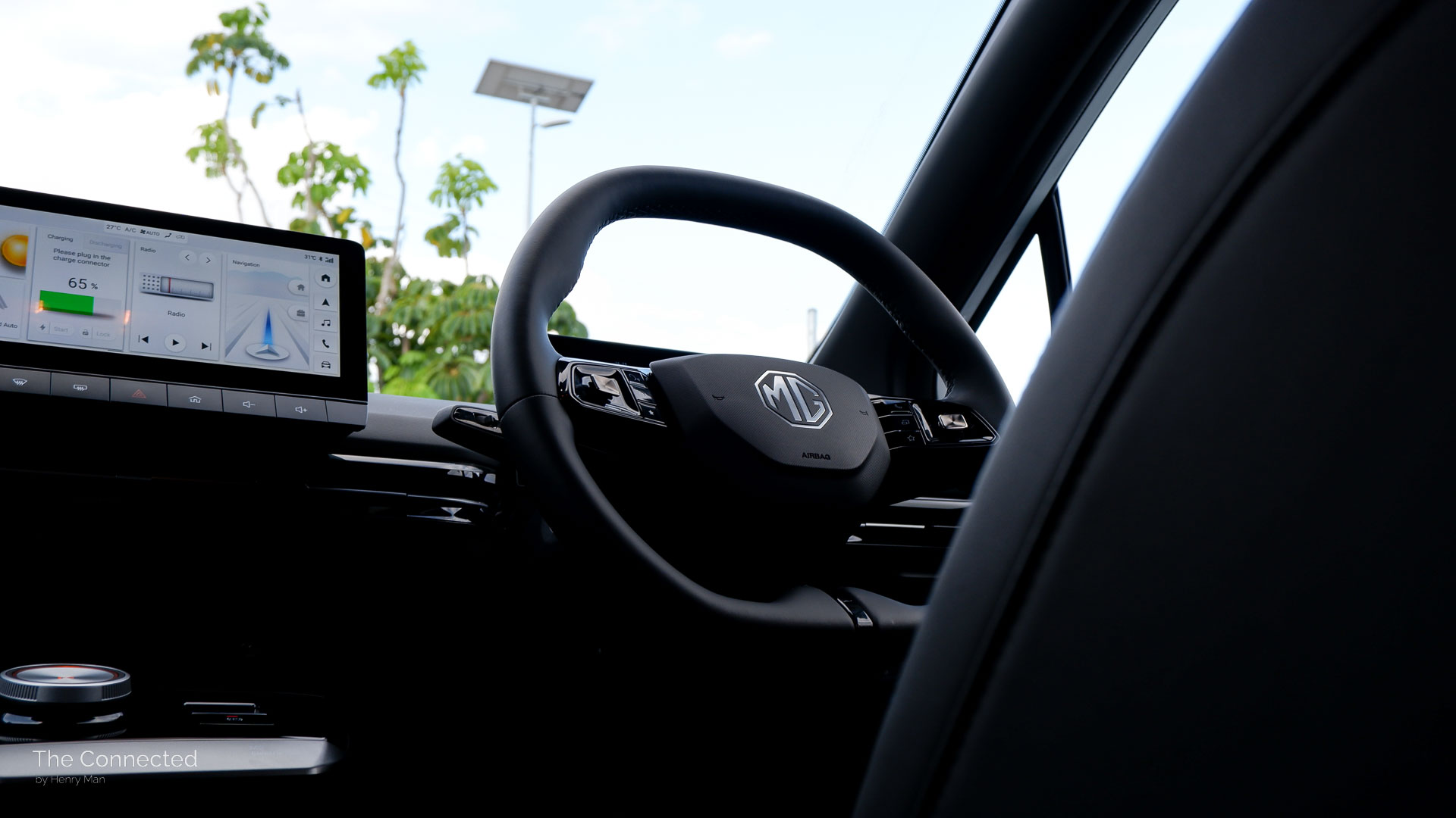 MG 4 interior steering wheel and touchscreen