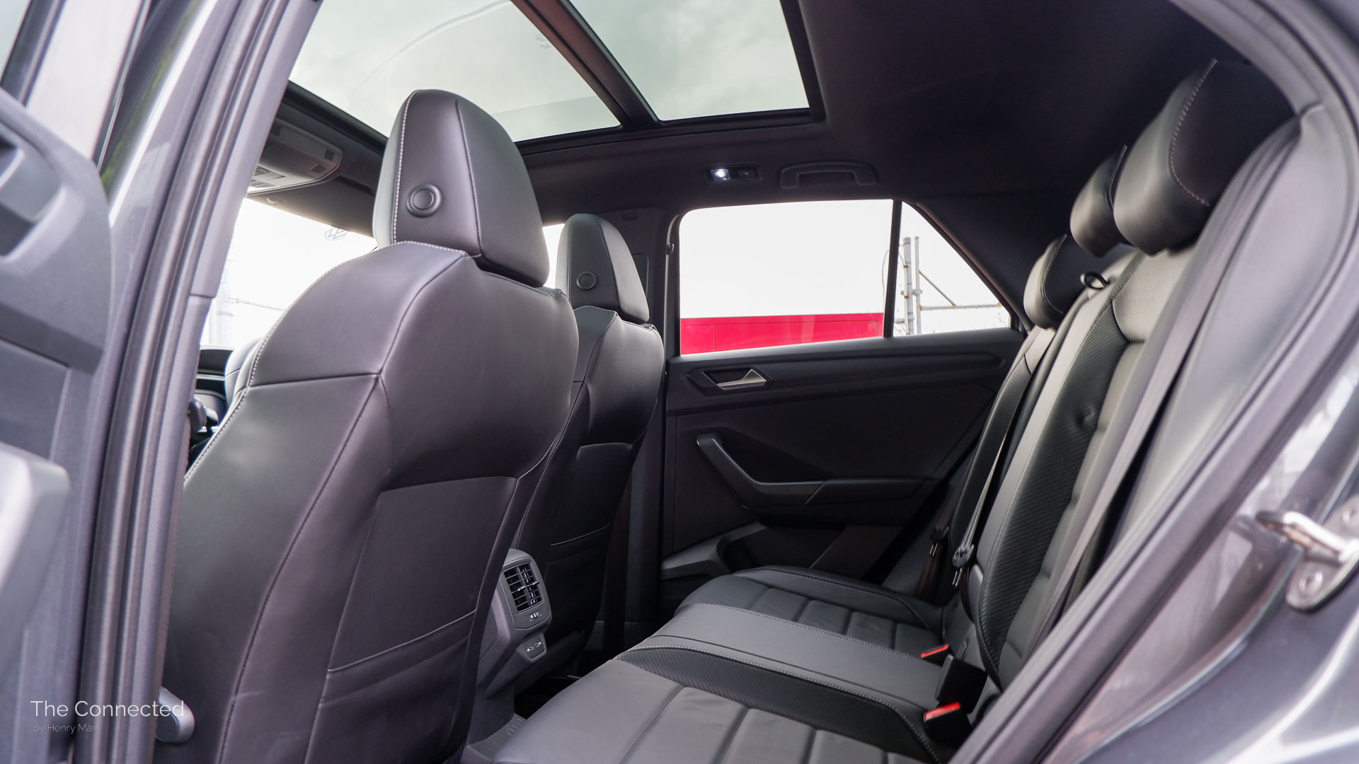 Volkswagen T-Roc rear seats and sunroof