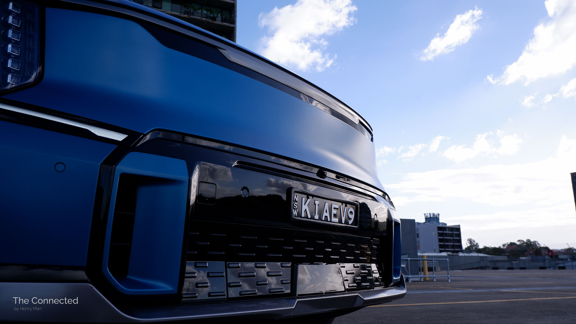 Kia EV9 front shutter with 'KiaEV9' license plate