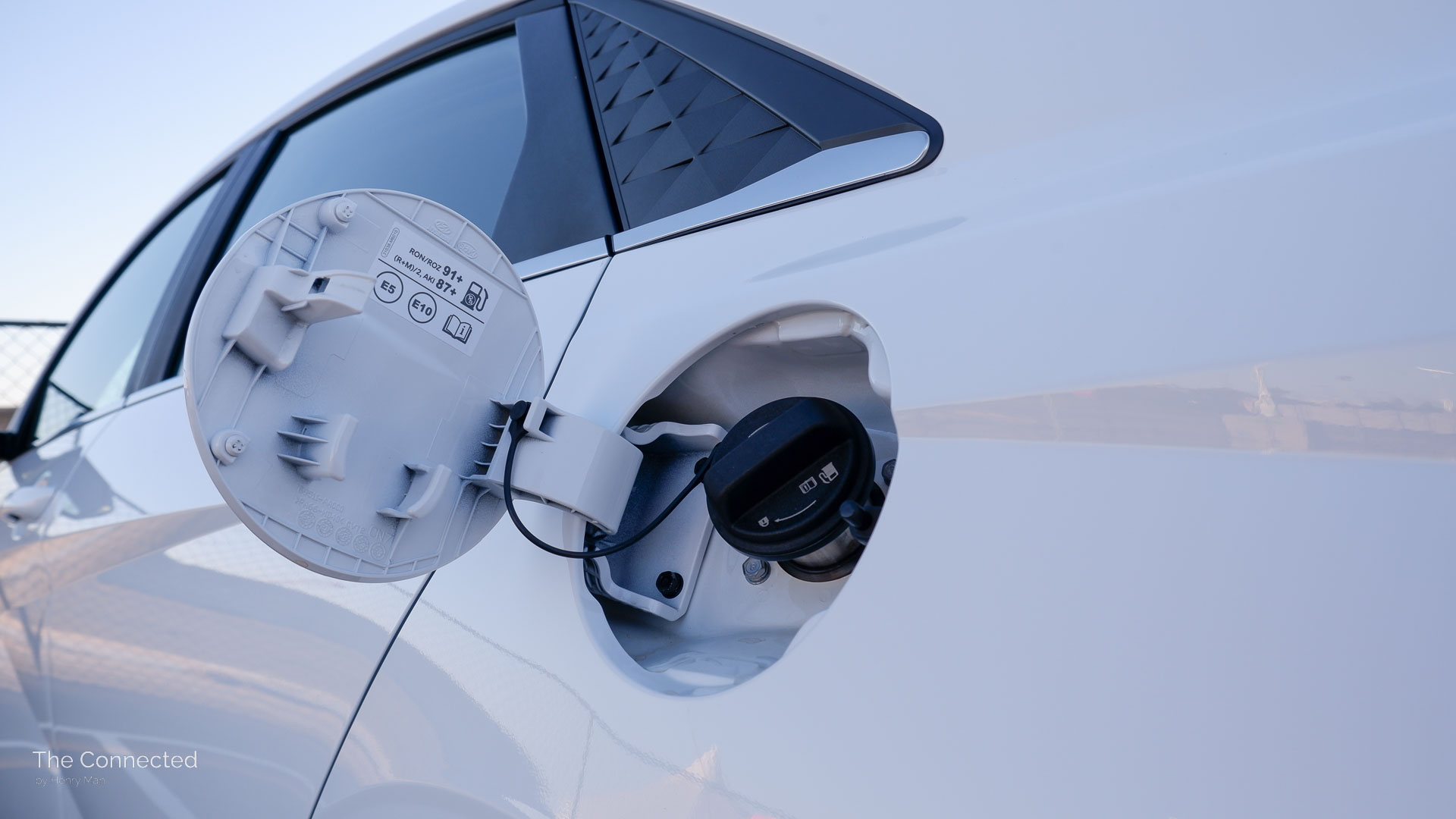 2025 Hyundai i30 Sedan fuel cap