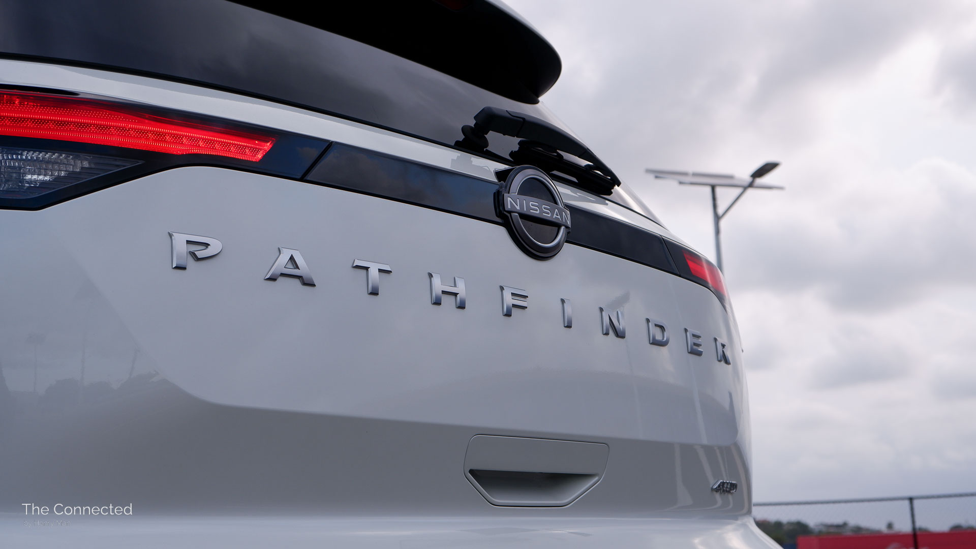 2025 Nissan Pathfinder ST-L rear 'Pathfinder' tailgate badge