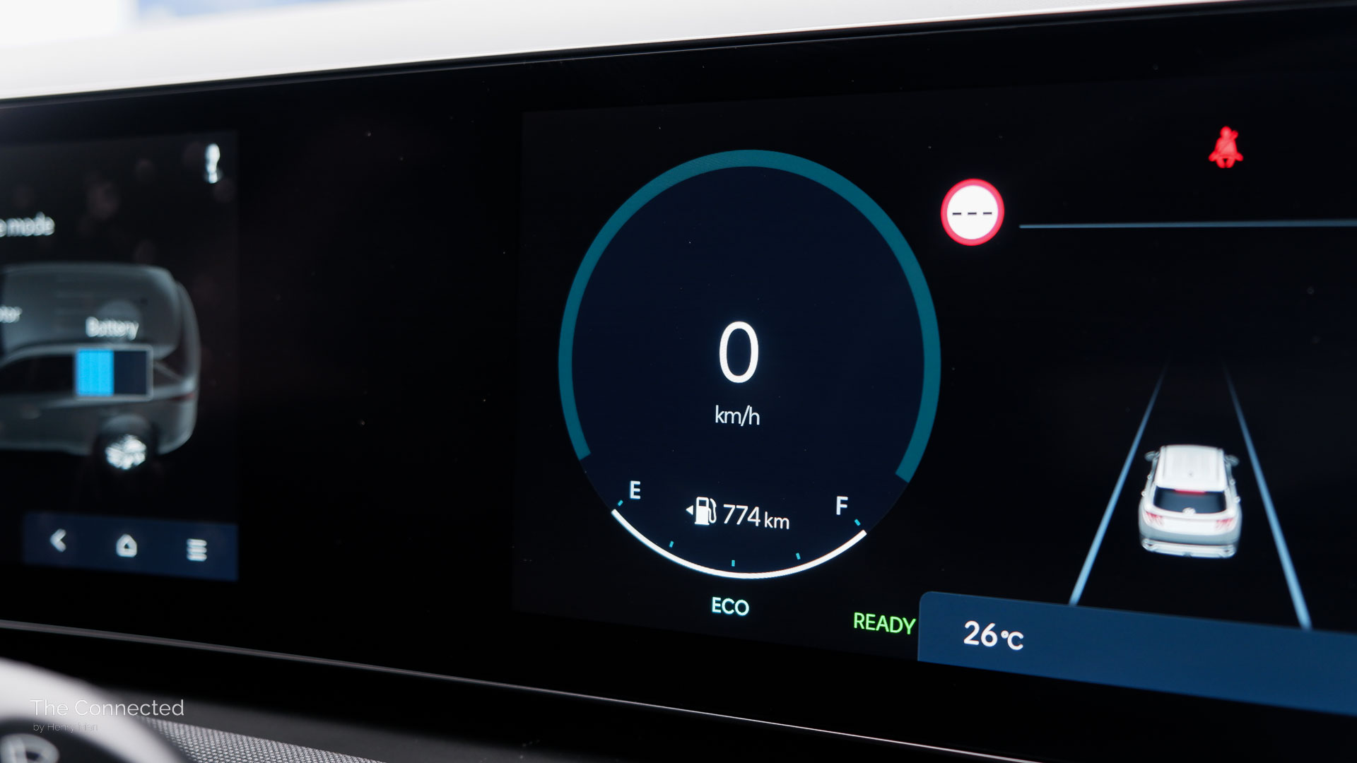 2025 Hyundai Tucson Hybrid Elite N Line fuel and range indicator on instrument display