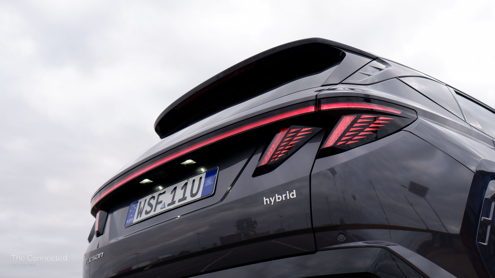 2025 Hyundai Tucson Hybrid Elite N Line rear LED light bar and tailgate