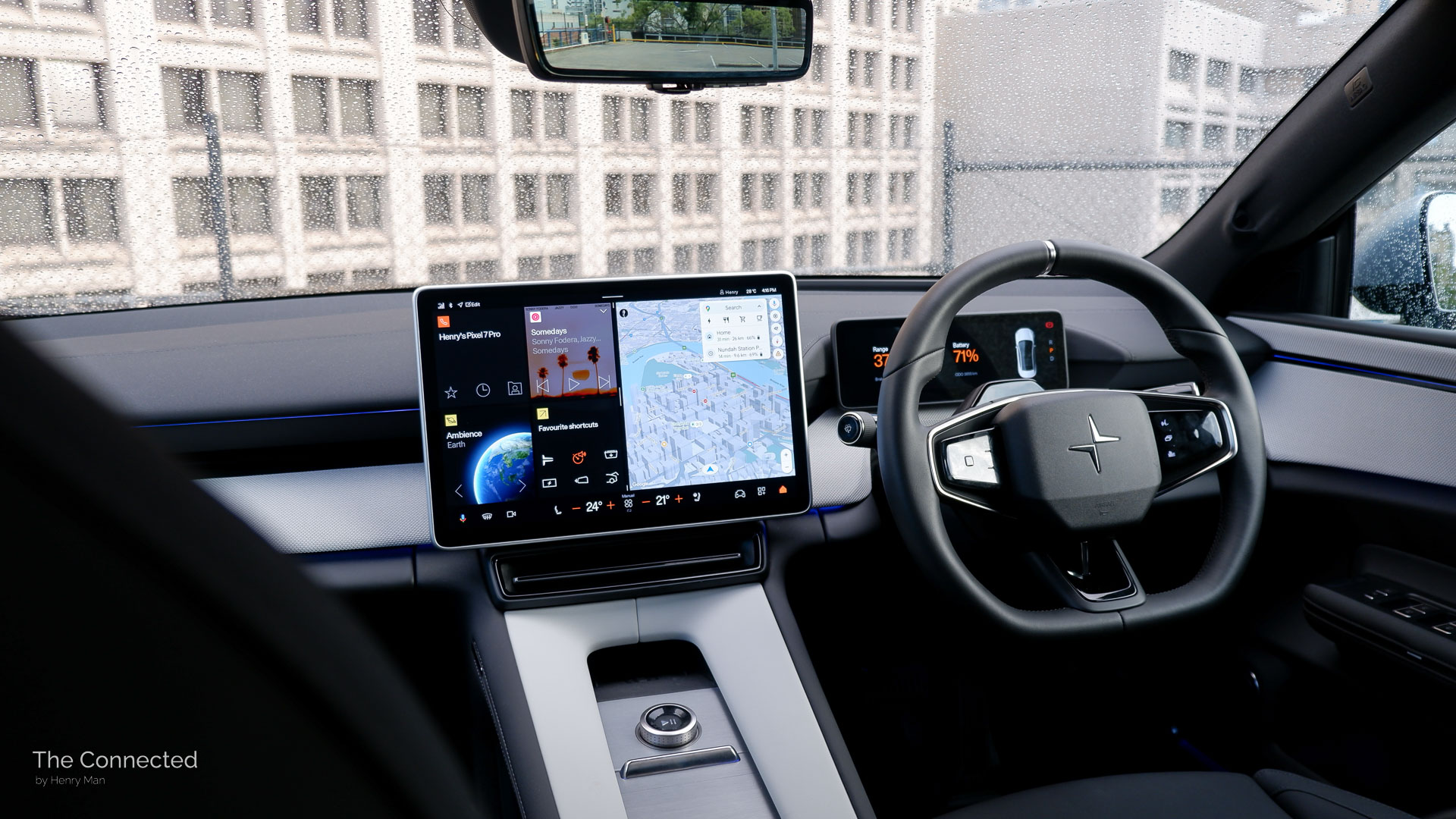 2025 Polestar 4 Long Range Single Motor interior and front dashboard