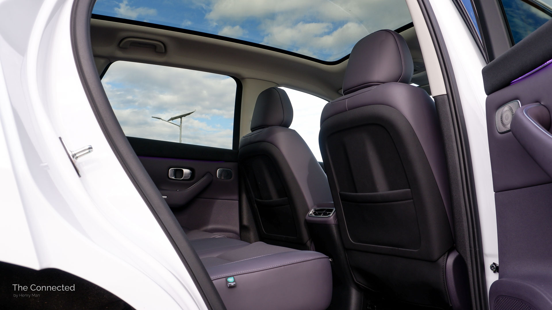 2025 Leapmotor C10 BEV rear seats with Midnight Aurora purple interior