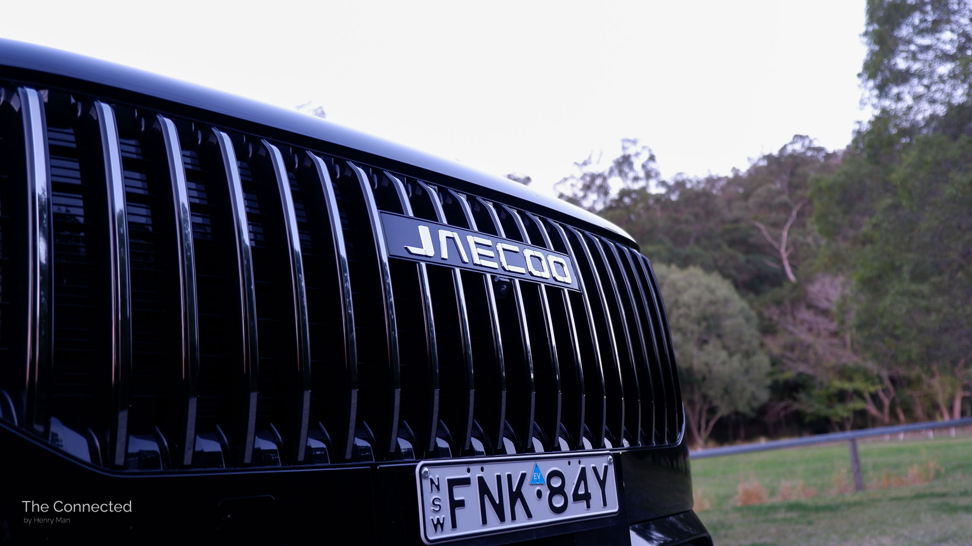 2026 Jaecoo J7 SHS Summit front grille with Jaecoo logo