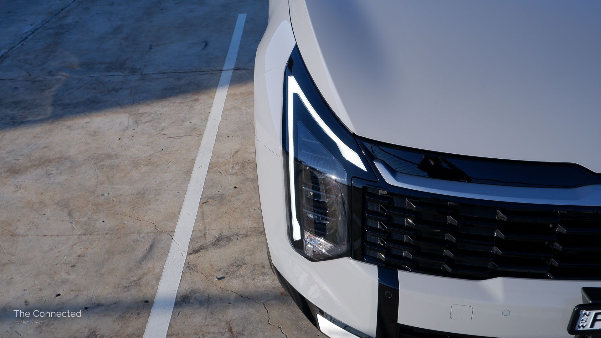 2026 Kia Sportage SX Hybrid front daytime running light