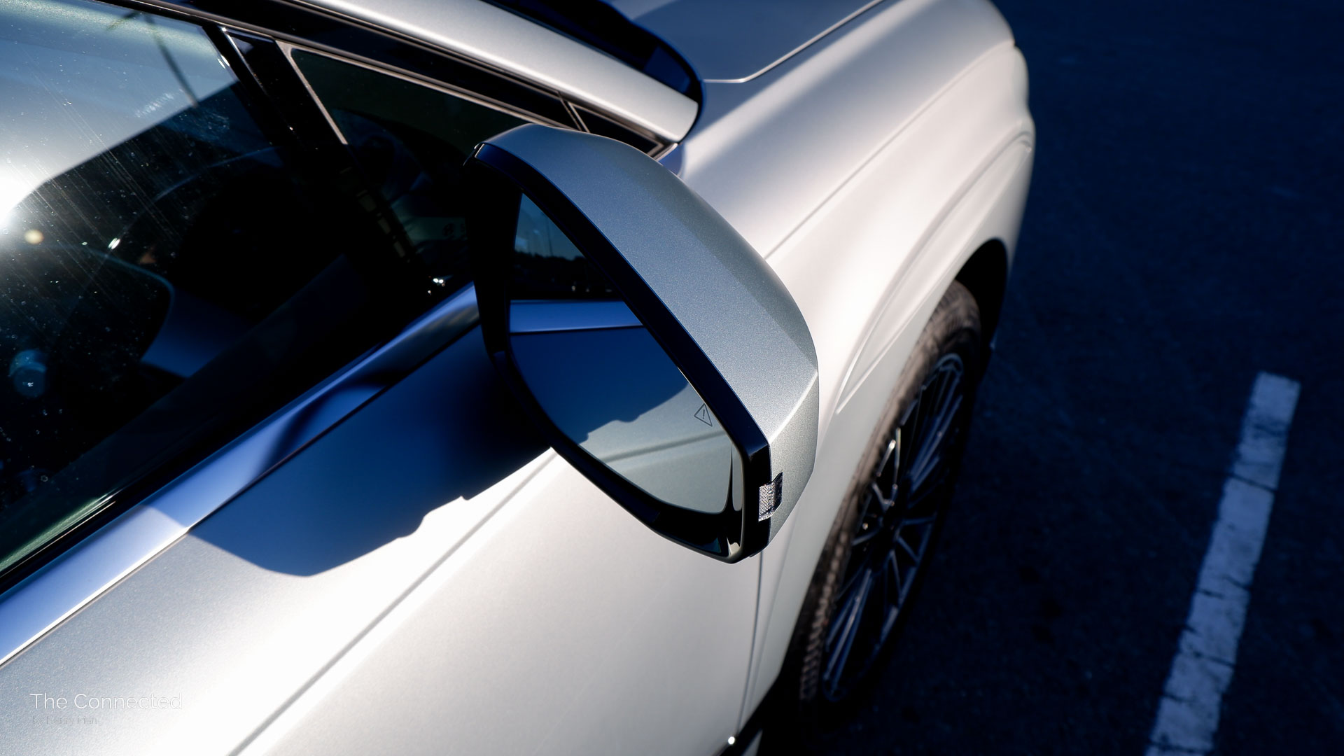 2026 Hyundai Ioniq 9 Calligraphy wing mirror with blind-spot assist icon