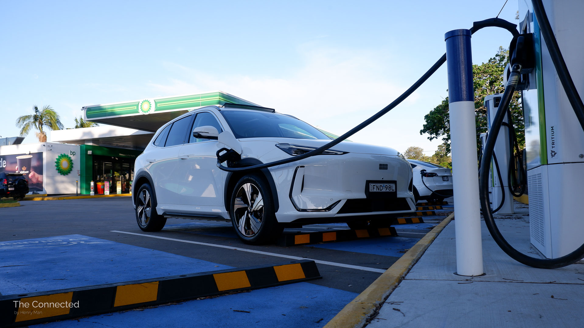 2026 Geely EX5 Inspire plugged-in at BP public fast-charging station