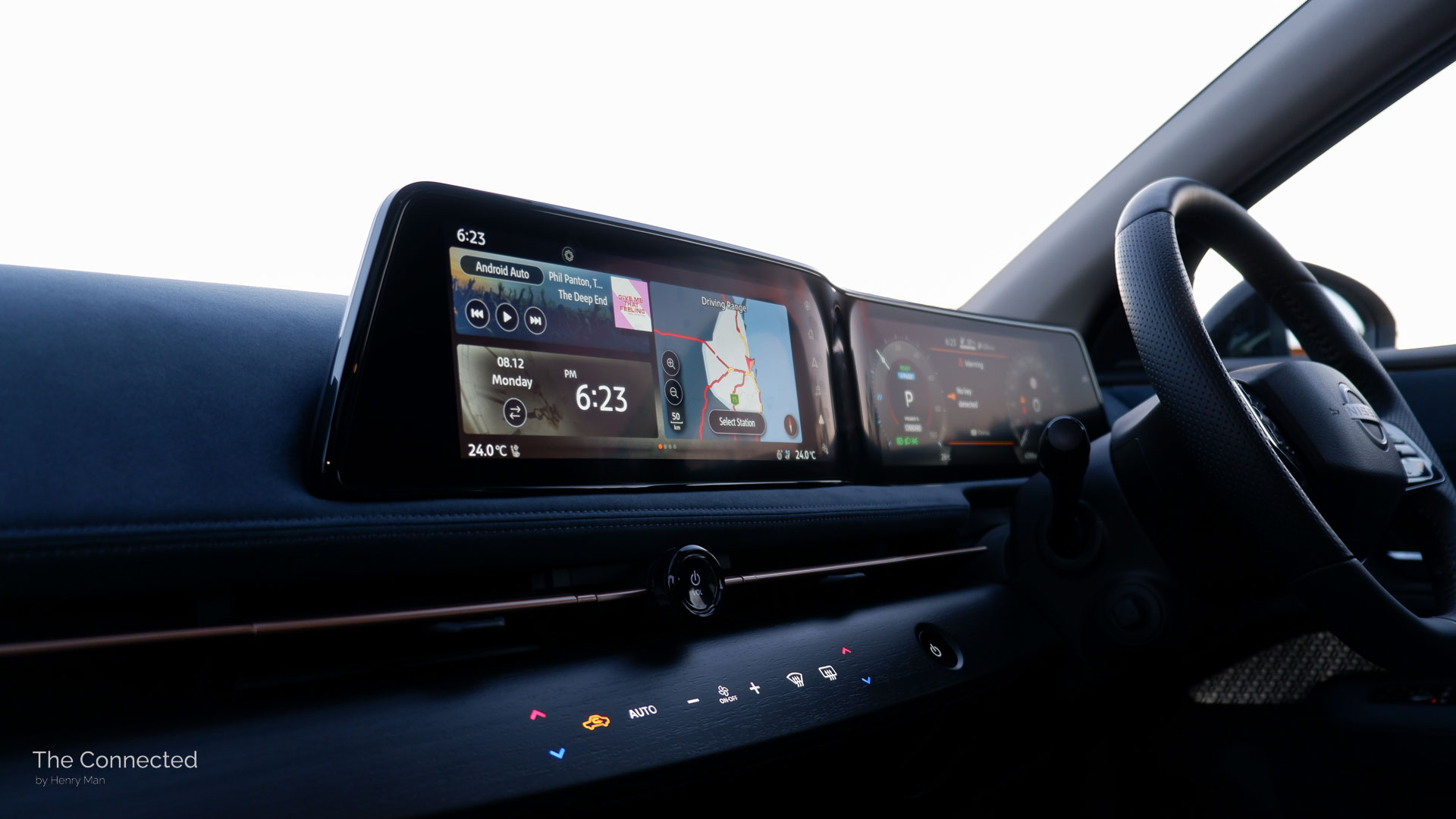 2026 Nissan Ariya Evolve e-4orce displays