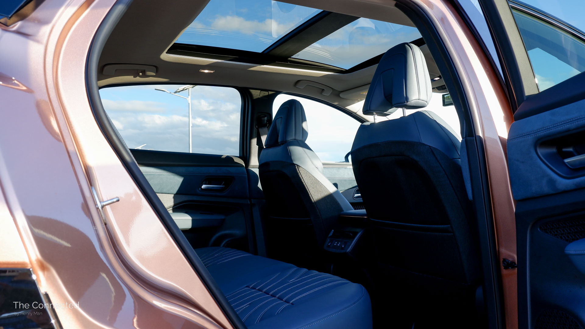 2026 Nissan Ariya Evolve e-4orce rear seats